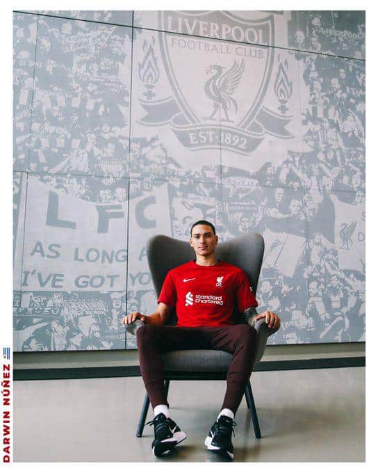 Darwin Núñez a maintenant été officiellement dévoilé au Liverpool de Klopp.