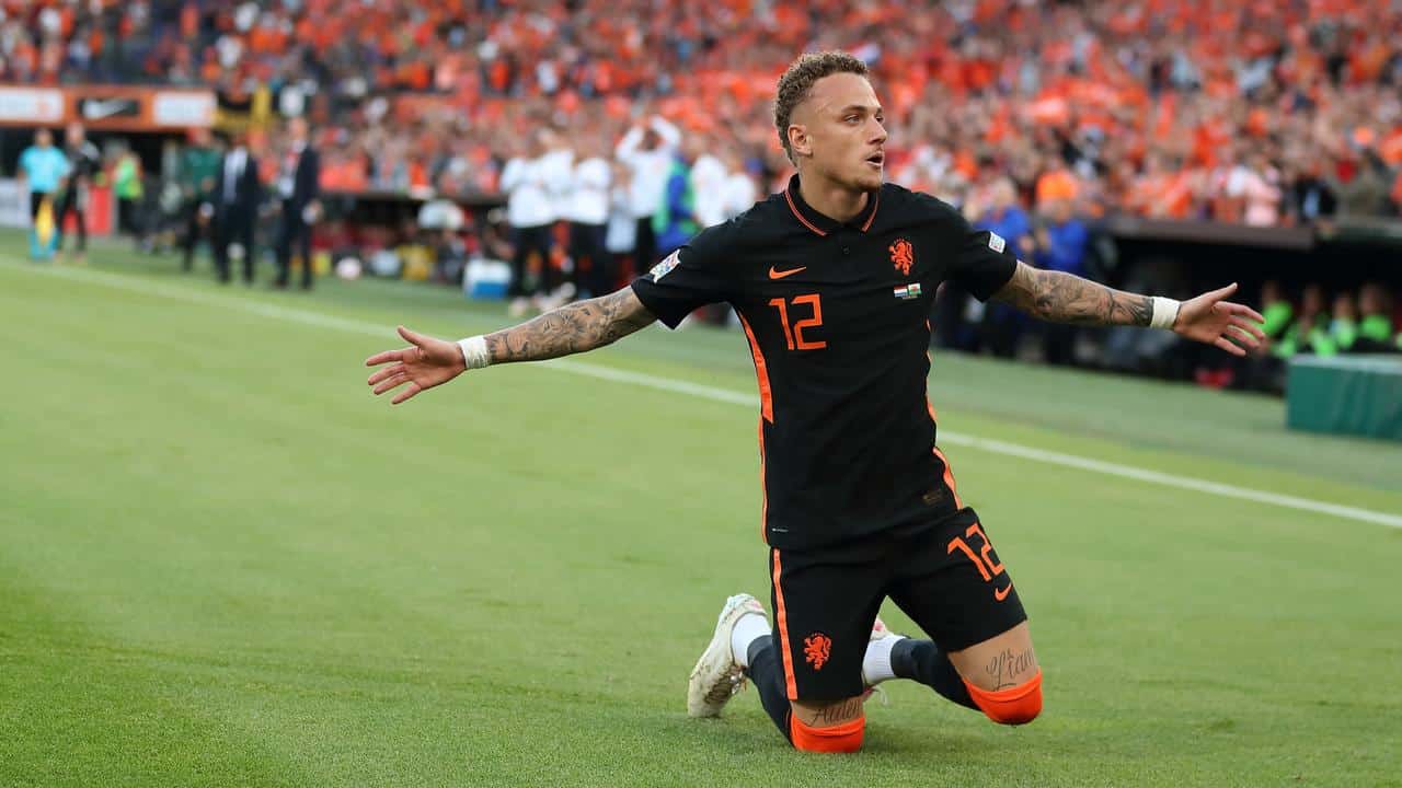 Noa Lang a marqué son premier but international contre le Pays de Galles.