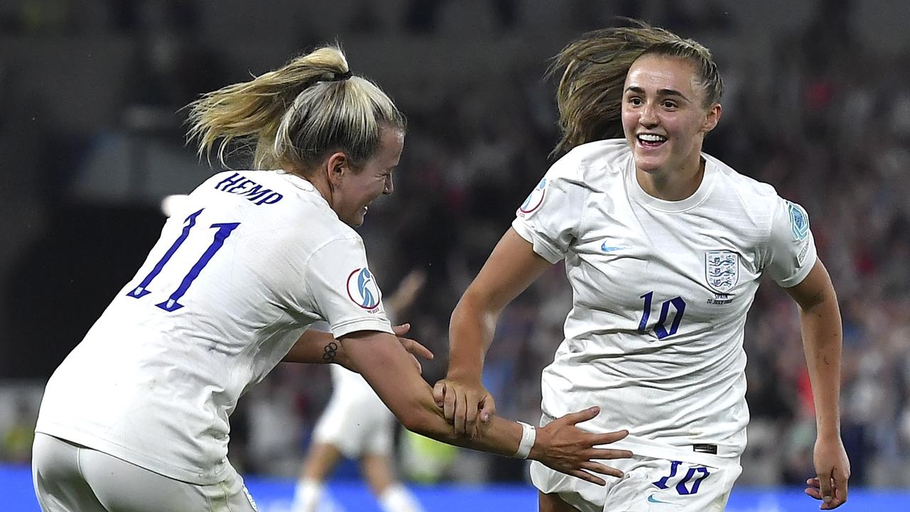 Georgia Stanway a tiré l'Angleterre vers la victoire dans l'extension.