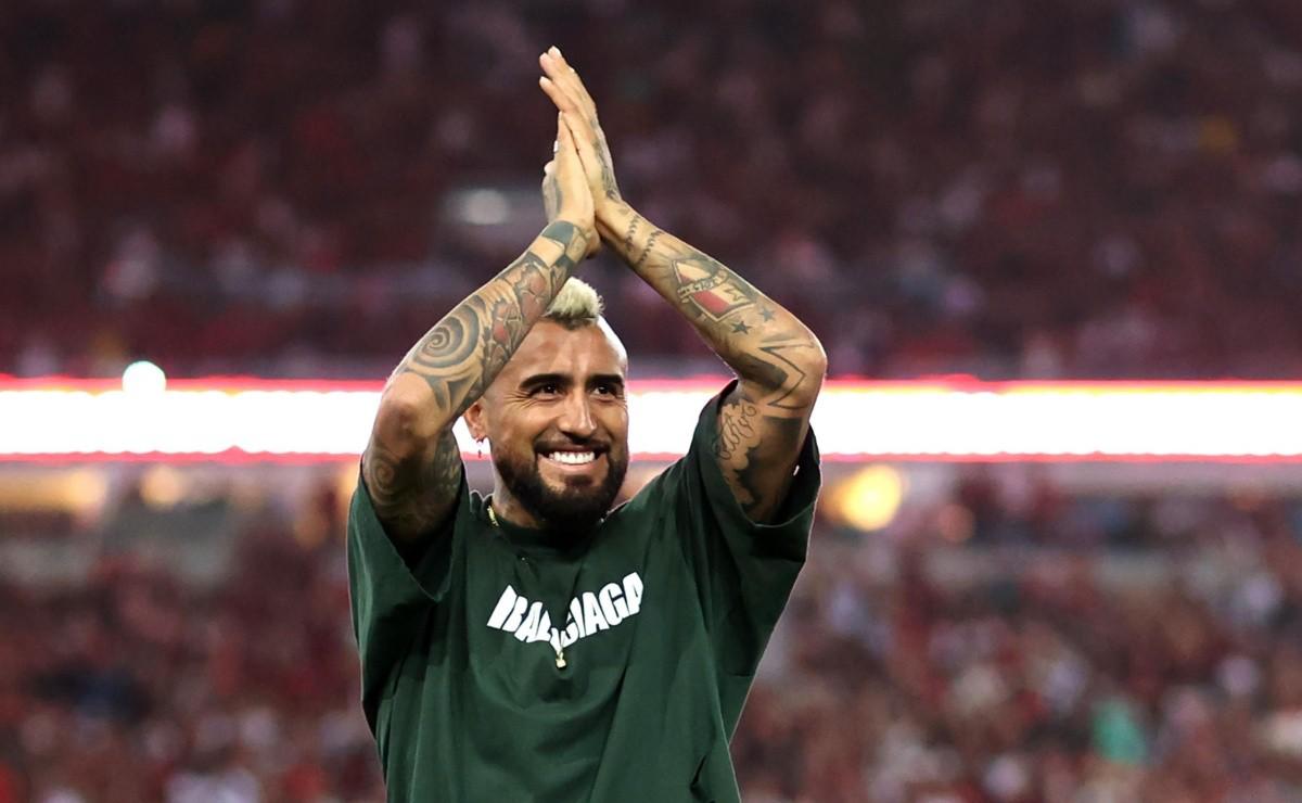 OFFICIEL : Arturo Vidal devient la toute nouvelle signature de Flamengo ; son numéro de maillot brésilien sans précédent.