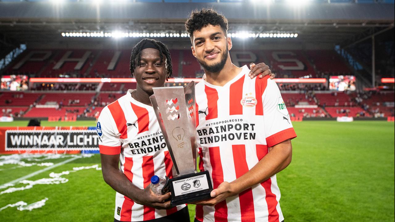 Ismael Saibari (à droite) a fait forte impression contre le FC Eindhoven.