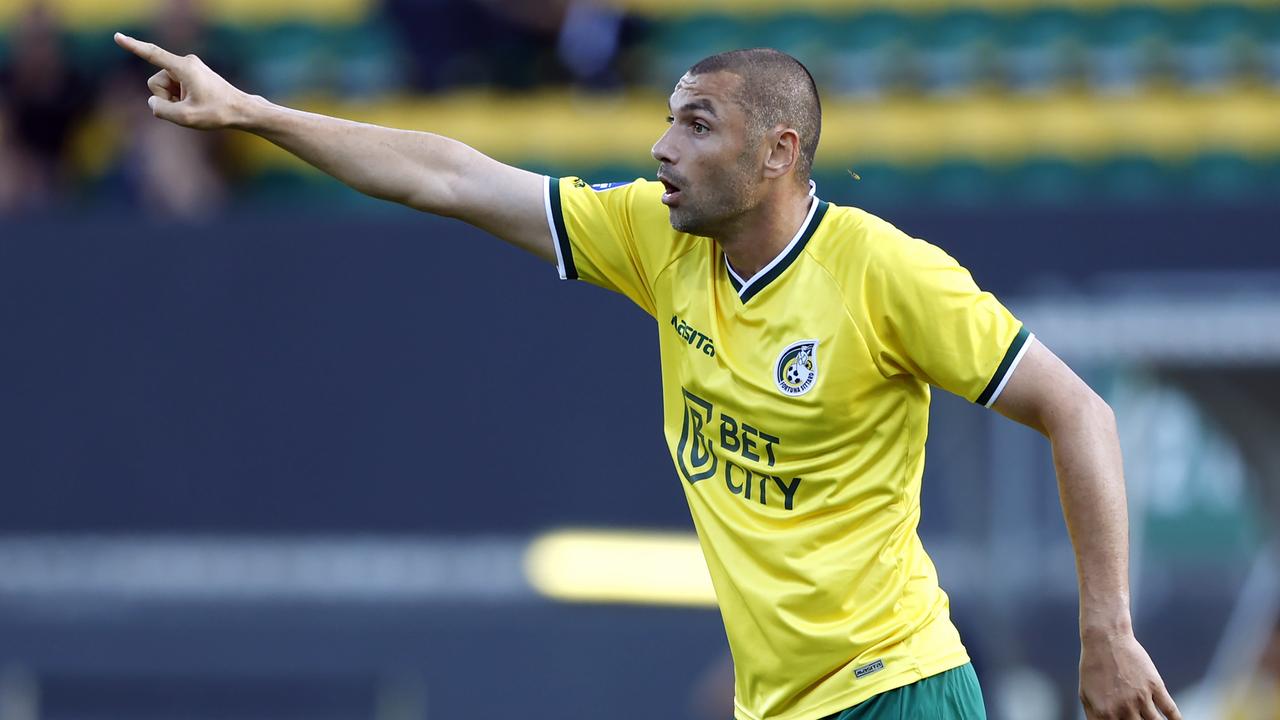 Burak Yilmaz en est maintenant à deux buts en Eredivisie.