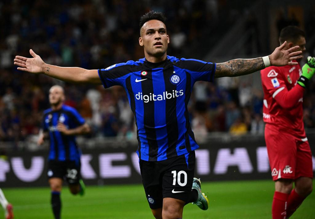 Lautaro Martinez marque un but magnifique et l'Inter bat Spezia pour prendre la tête de la Serie A.