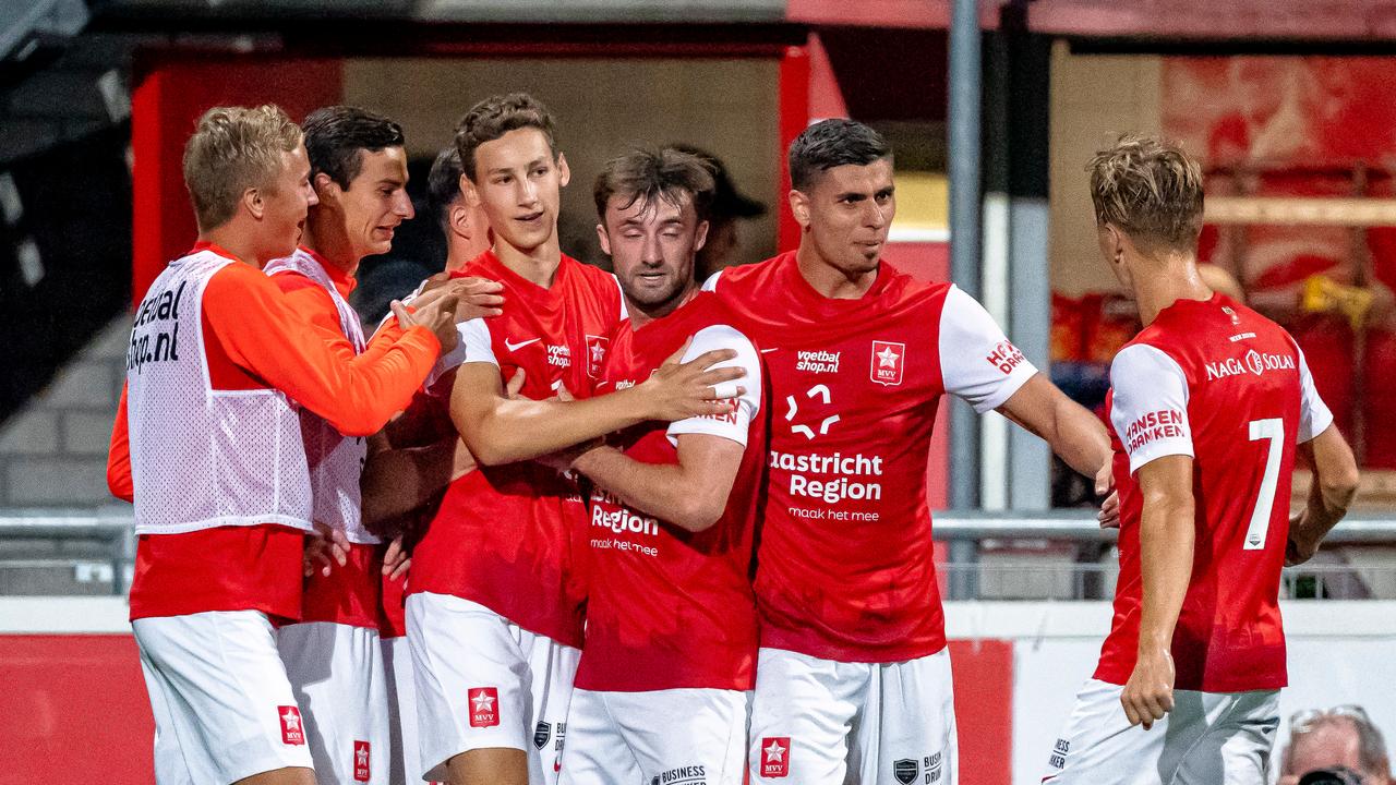 MVV célèbre le but de Ruben van Bommel.