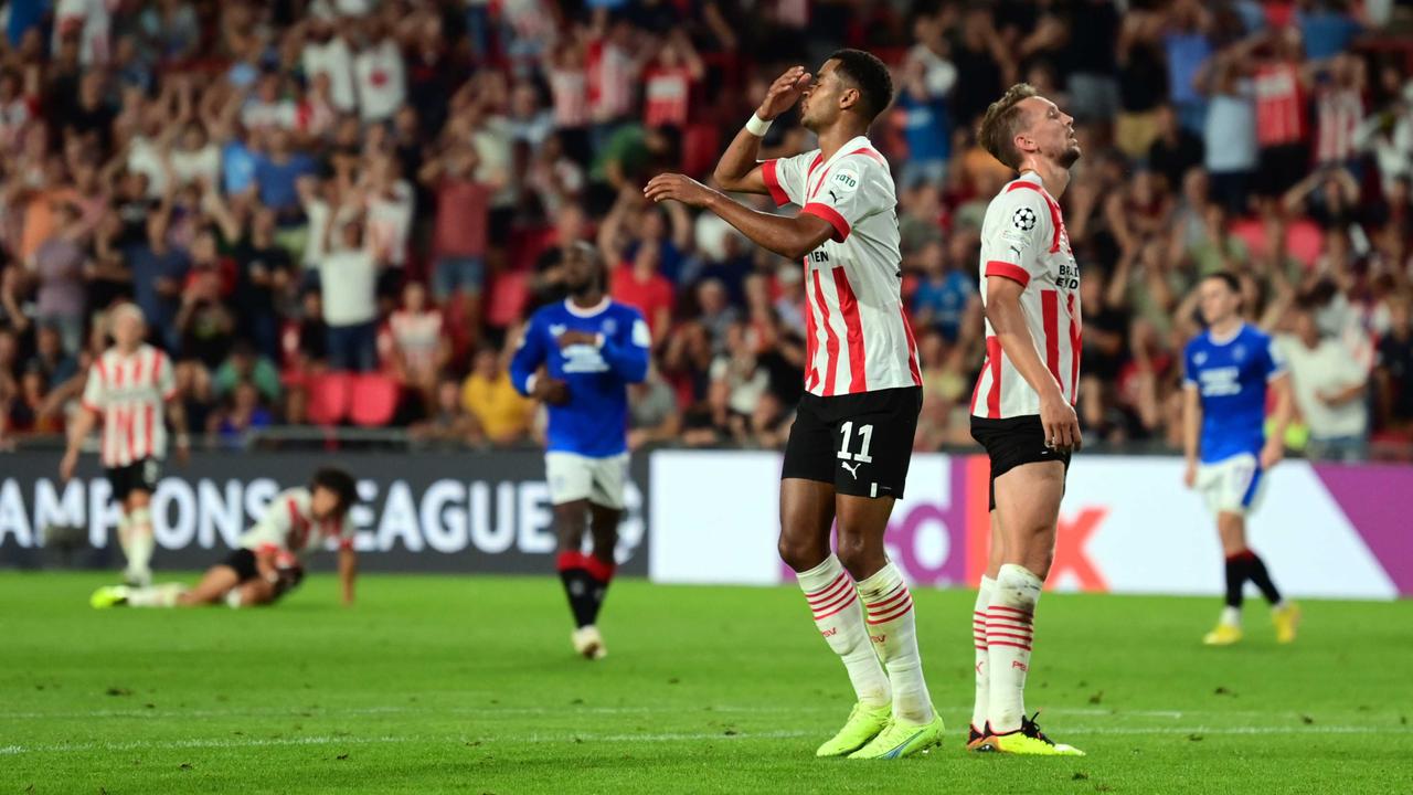 Cody Gakpo n'a pas réussi à donner l'avantage au PSV (1-0) juste avant la mi-temps.