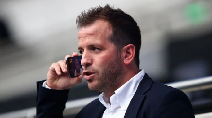 L'ex-star du Real Madrid s'en prend au FC Barcelone pour ses recrutements : ''C'est la mafia et ils doivent être punis, Laporta est un peu idiot''.