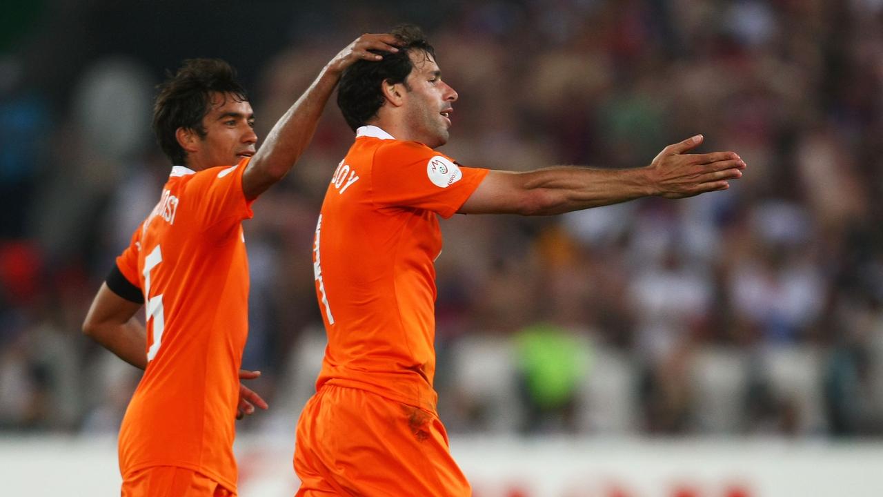 Giovanni van Bronckhorst et Ruud van Nistelrooij ont joué ensemble dans l'équipe nationale néerlandaise pendant de nombreuses années.