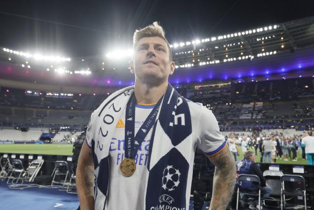 Surprise : Toni Kroos nomme ses quatre joueurs préférés et comment il s'entendait avec Casemiro et Modric au Real Madrid.