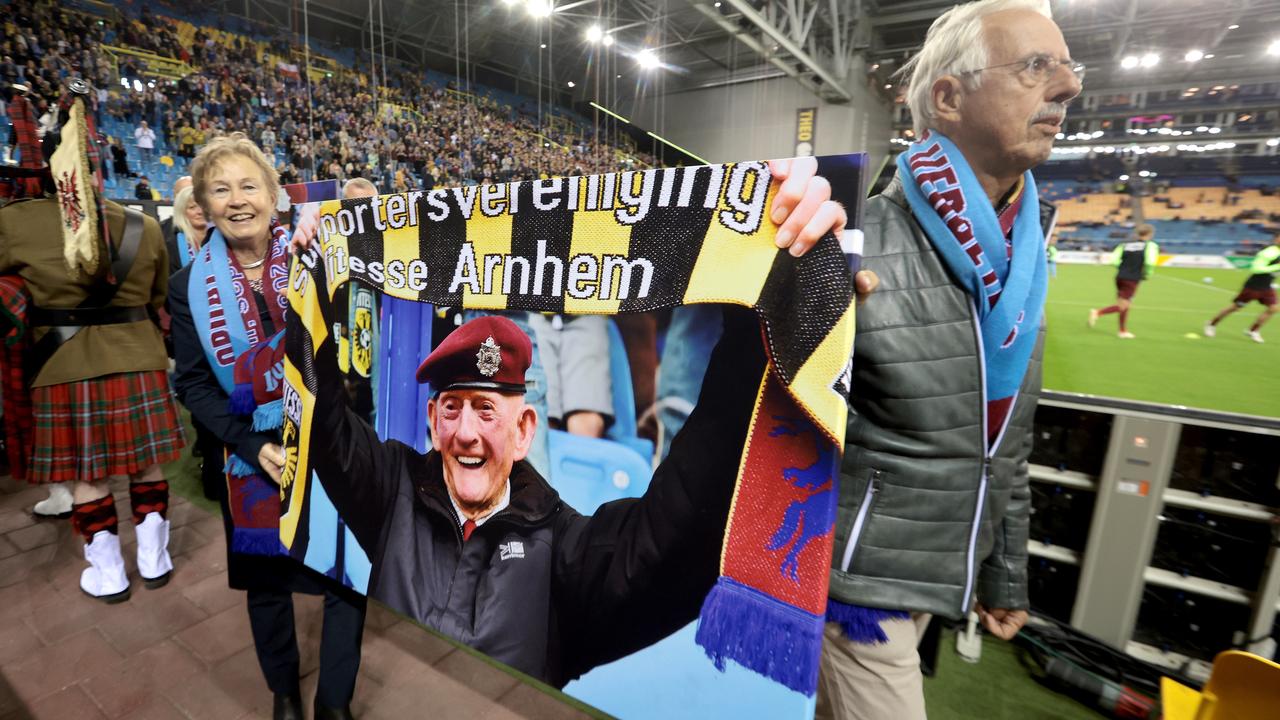 De nombreux vétérans qui ont participé au match Airborne ces dernières années sont décédés depuis. Il s'agit de Wilf Oldham, qui est décédé en novembre 2021 à l'âge de 101 ans.