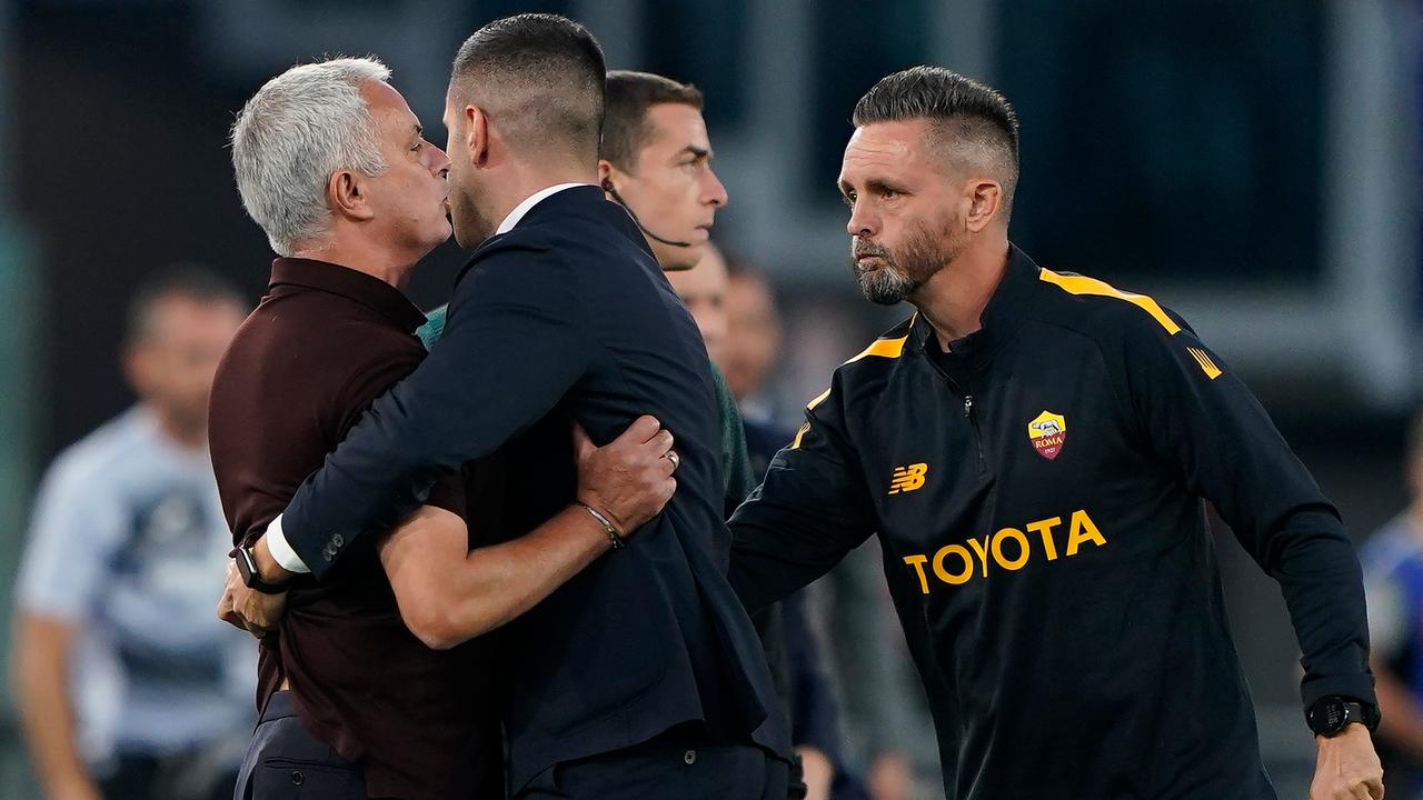 José Mourinho était furieux pendant AS Roma-Atalanta.