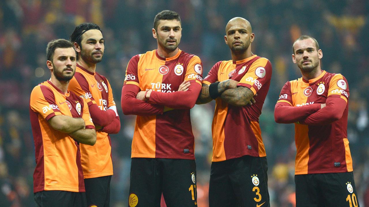 Wesley Sneijder et Burak Yilmaz (au milieu) ont été coéquipiers à Galatasaray pendant quelques années.