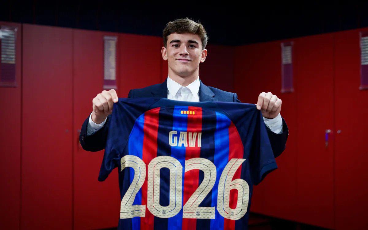 Son numéro de téléphone portable ? Le morceau de papier qu'un fan a donné à Gavi après son renouvellement avec Barcelone.