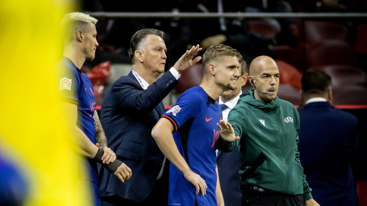 Kenneth Taylor est le 49e débutant de l'entraîneur de l'équipe nationale Louis van Gaal.
