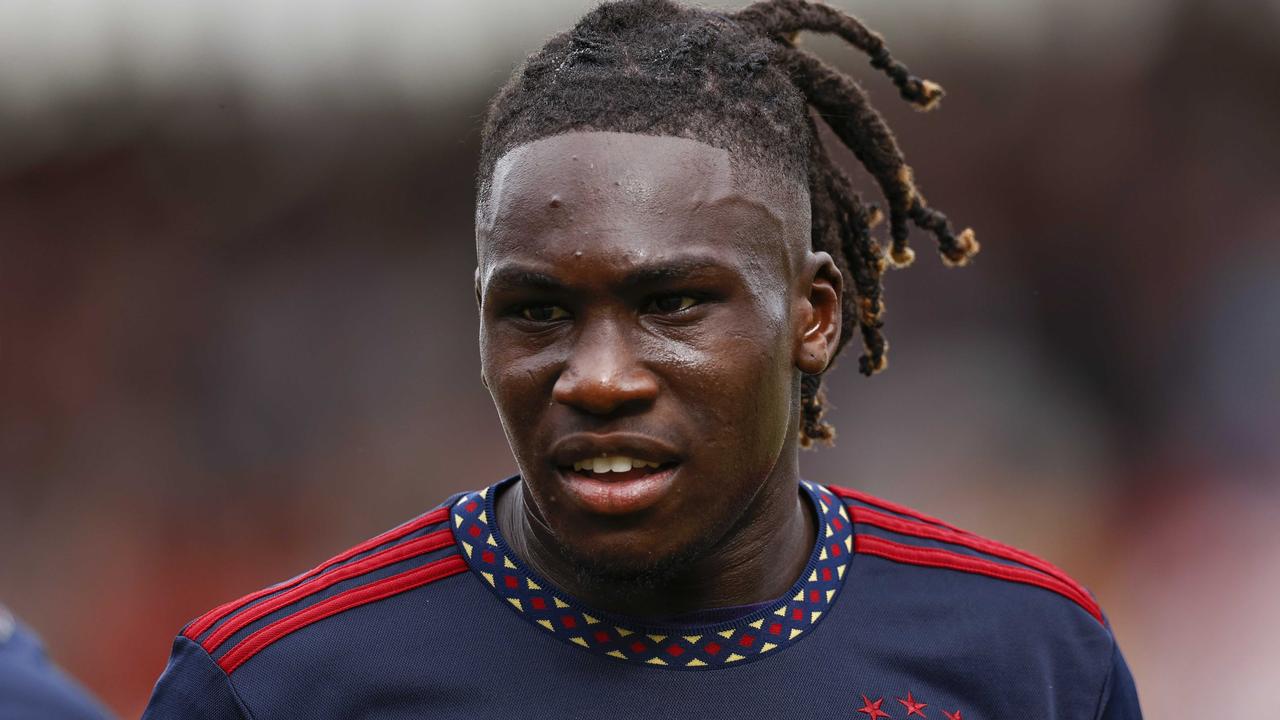 Calvin Bassey est passé des Rangers FC à l'Ajax cet été.