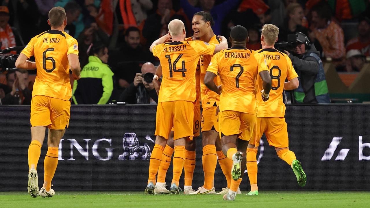 Des acclamations orange après la tête de Virgil van Dijk.