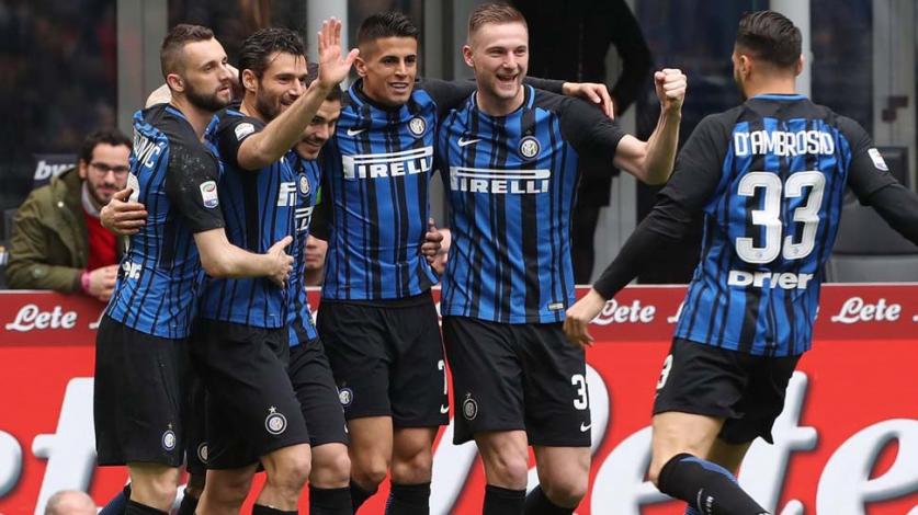 L'Inter Milan célèbre un but.