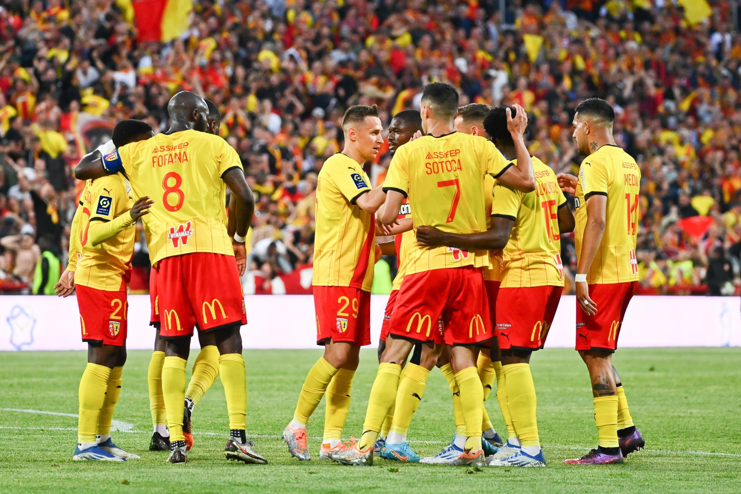 Compos Lens