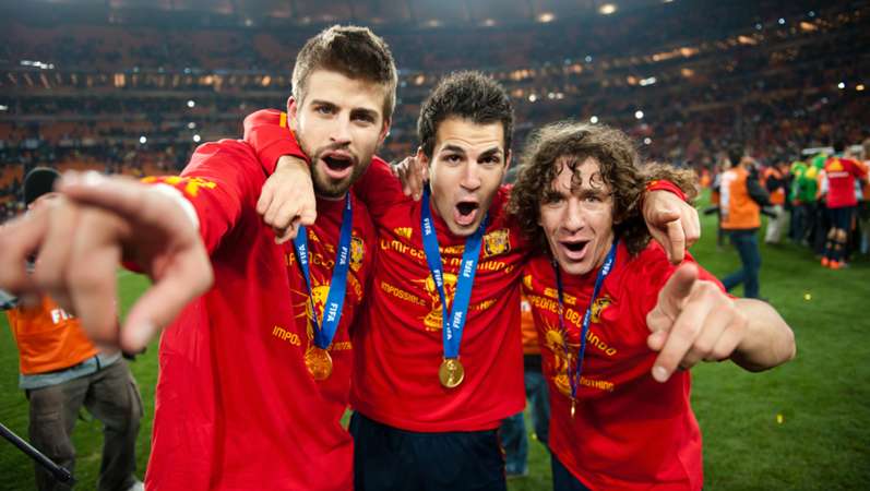 Gerard Piqué, Cesc Fàbregas et Carles Puyol après avoir été champions du monde.