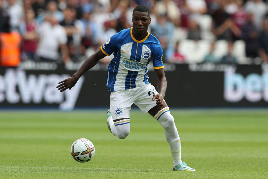 Moises Caicedo a renouvelé son contrat avec les Seagulls jusqu'en 2027.