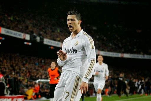 La célébration de Cristiano Ronaldo contre Barcelone. 