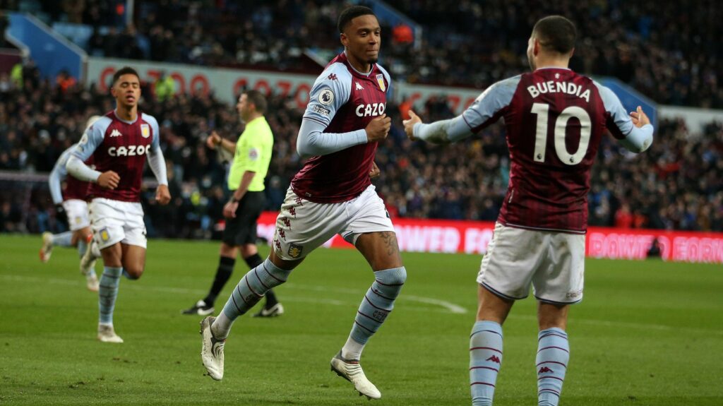 Lors du match Leicester - Aston Villa, l'équipe des Villains était composée de Sud-Américains : Douglas Luiz, Emiliano Buendía et Dibu Martínez.