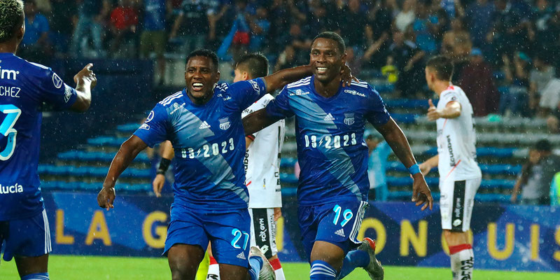 Emelec vs. Huracan