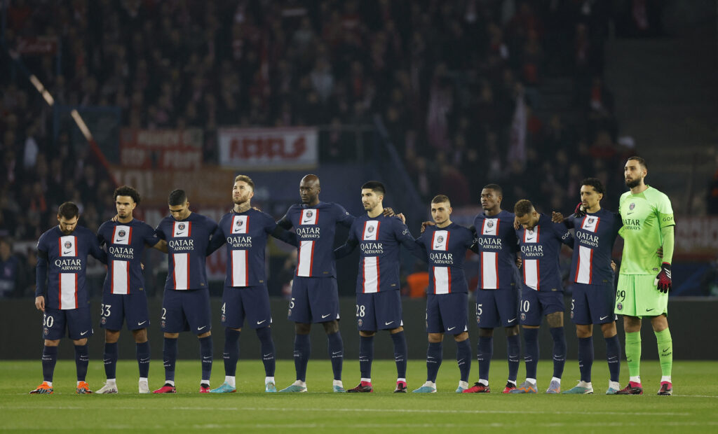 Le Paris Saint Germain est le seul leader de la Ligue 1 et compte 75 points pour 24 victoires, 3 nuls et 5 défaites, alors qu'il ne reste plus que 6 matches à disputer.