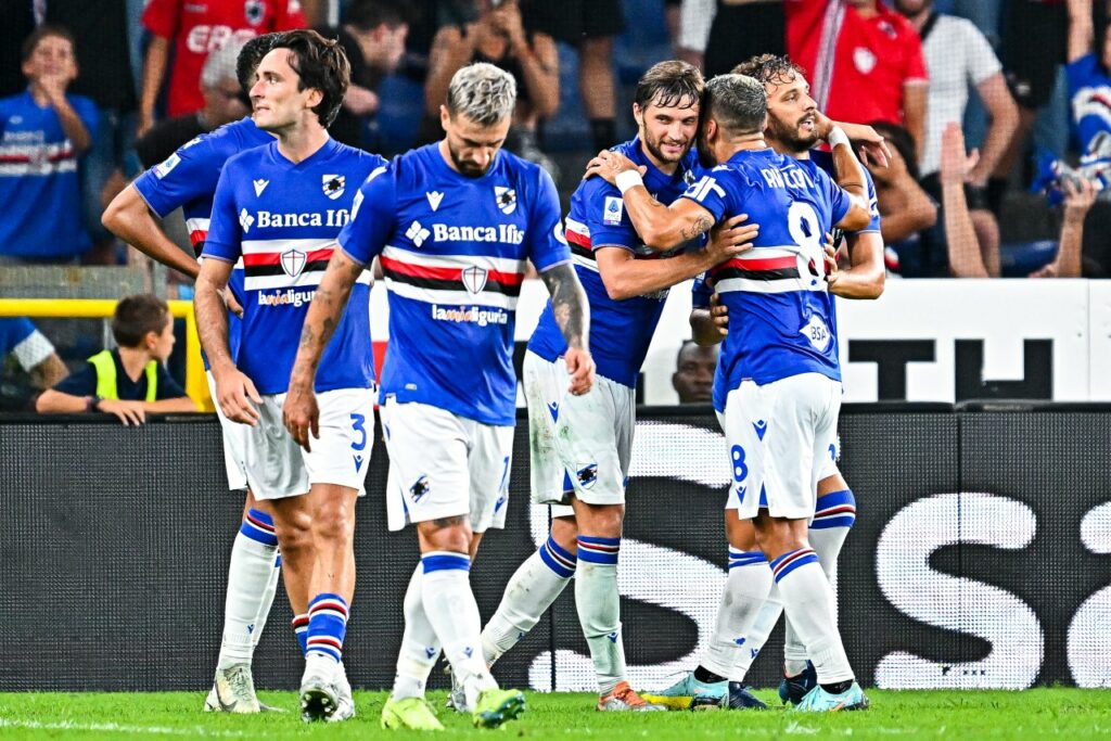 Manolo Gabbiadini, joueur de la Sampdoria, célébrant son but contre le SS Lazio au Stadio Luigi Ferraris.