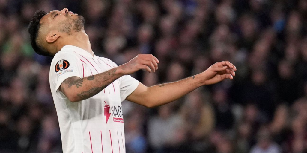 Jesus Tecatito Corona de nouveau out après avoir souffert d'une élongation de l'adducteur droit