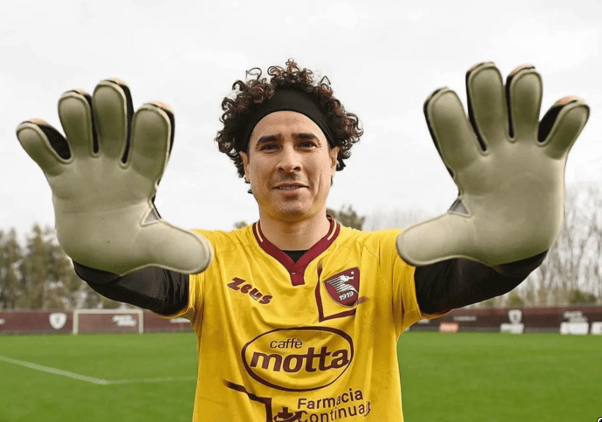 Memo Ochoa