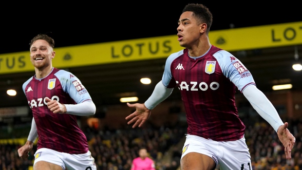 Jacob Ramsey à la 11e minute et Ollie Watkins aux 64e et 38e minutes ont marqué pour porter le score à 3-0 entre Aston Villa et Newcastle.