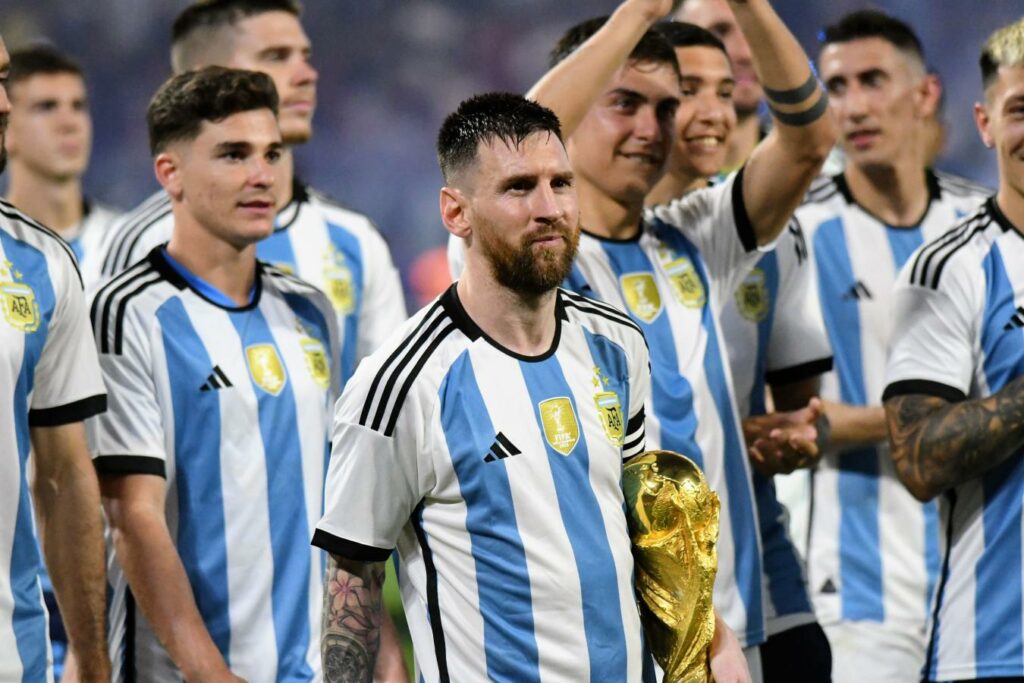 Avant que La Pulga ne soulève la Coupe du monde, son renouvellement avec les Parisiens était presque acquis. Pourtant, son départ est aujourd'hui plus clair que sa continuité au PSG.