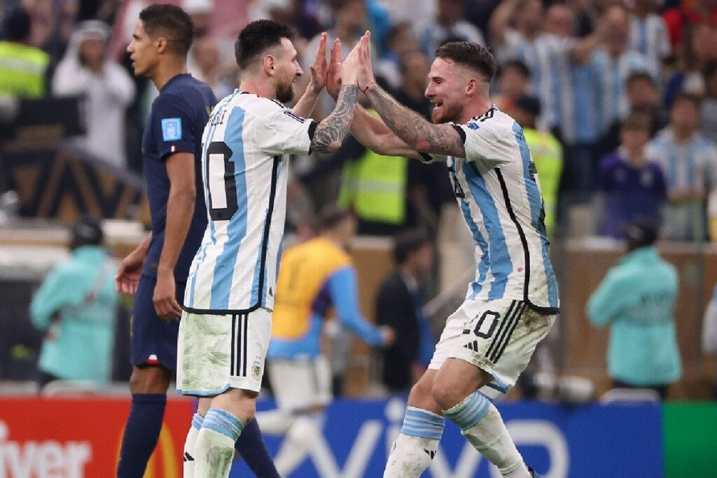 Messi et Mac Allister