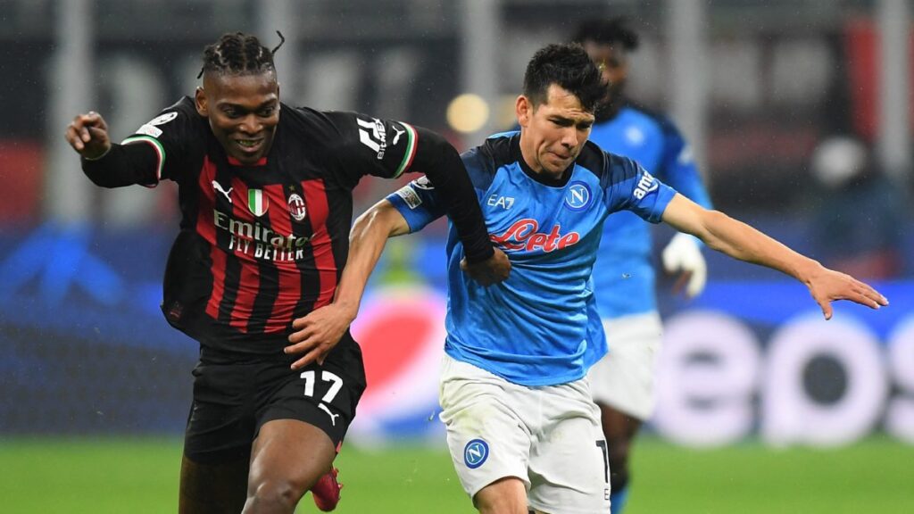 Chucky Lozano avec Naples