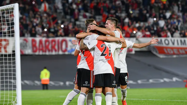 River Plate a été couronné champion de la Copa Libertadores pour la dernière fois en 2018 lors d'un match contre son grand rival Boca Juniors au stade Santiago Bernabeu en Espagne.