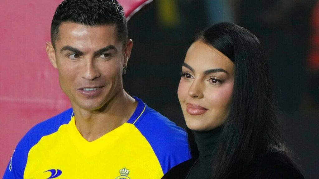 georgina rodriguez et cristiano ronaldo .