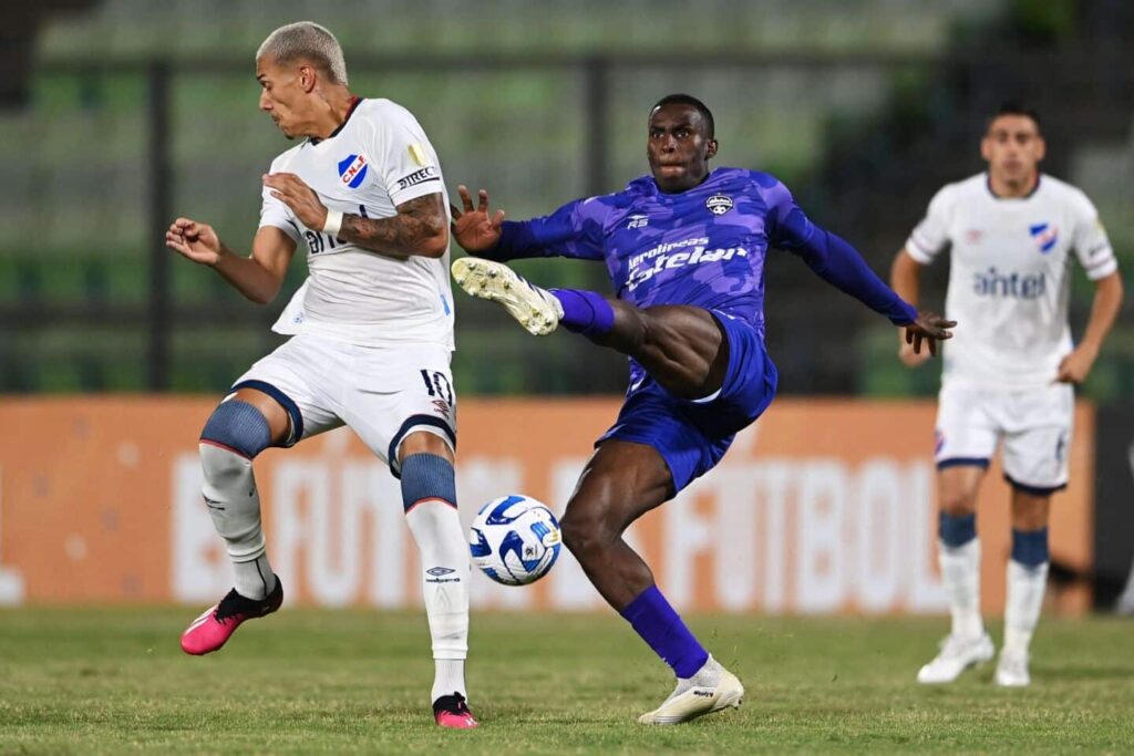 Nacional vs Metropolitanos compos