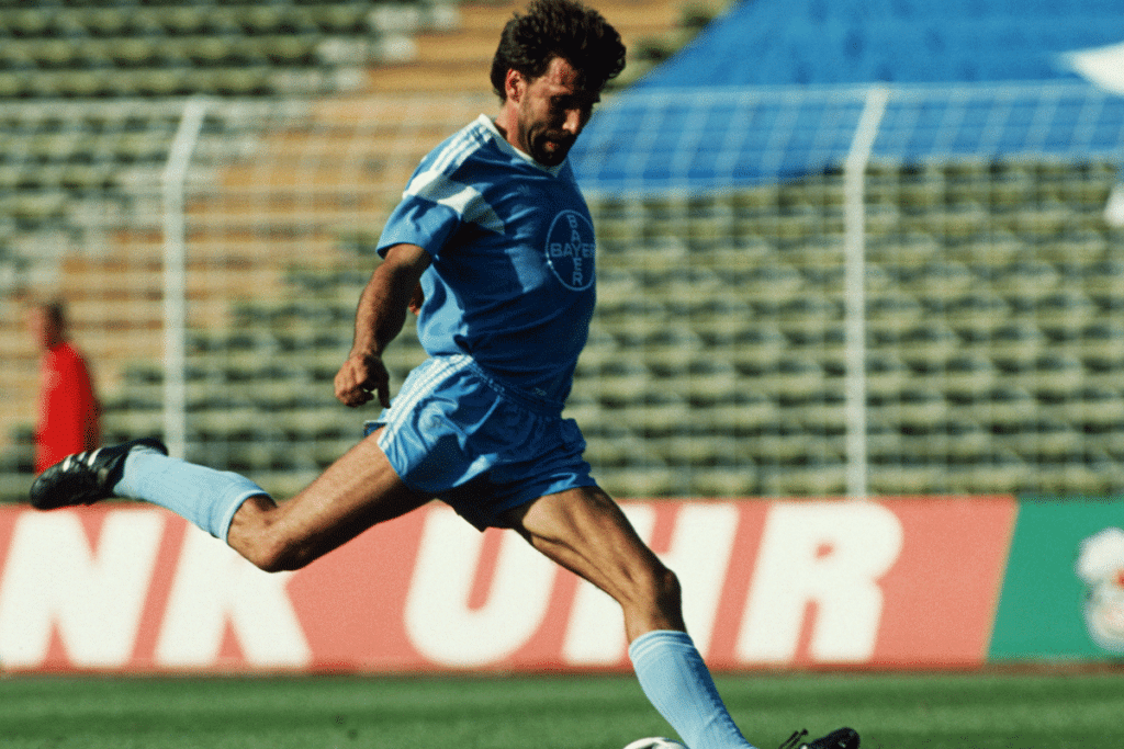 meilleurs joueurs de football de l'histoire du Bayer Leverkusen, Thomas Horster