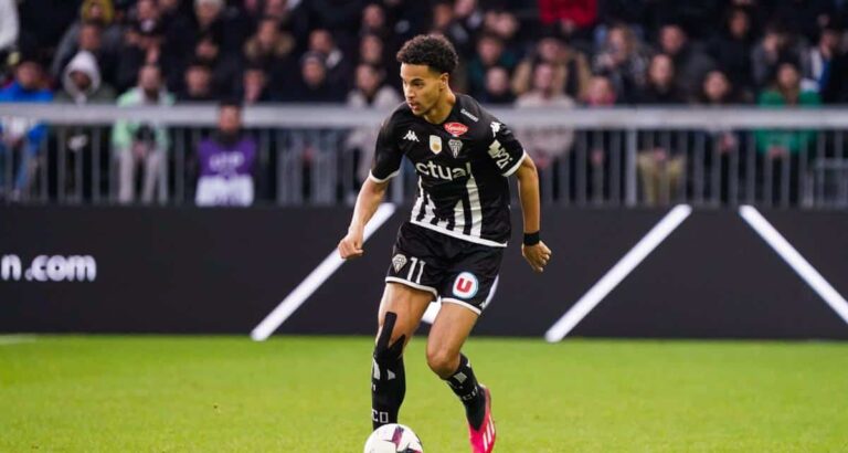 Reims-Amine-Salama-Foot221