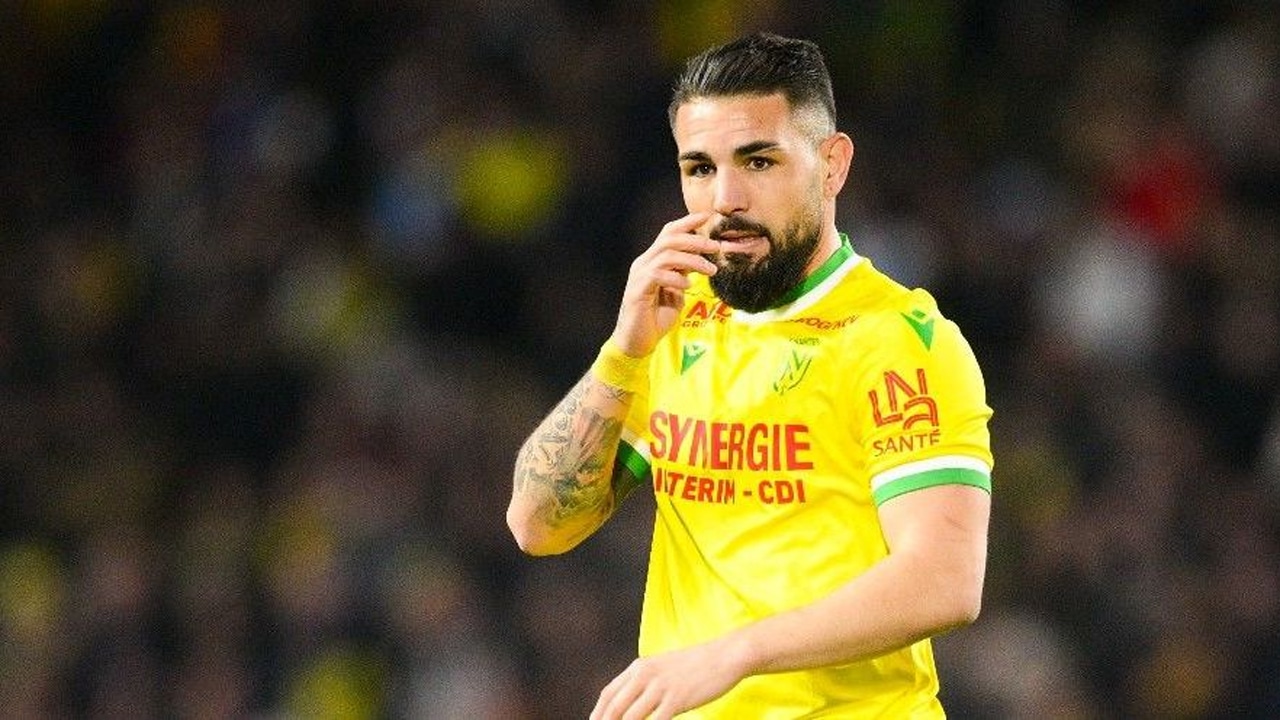 Andy Delort out