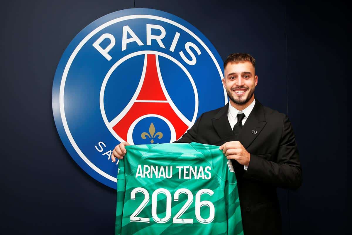 Arnau Tenas PSG