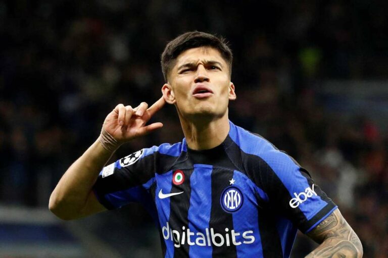 Correa est là