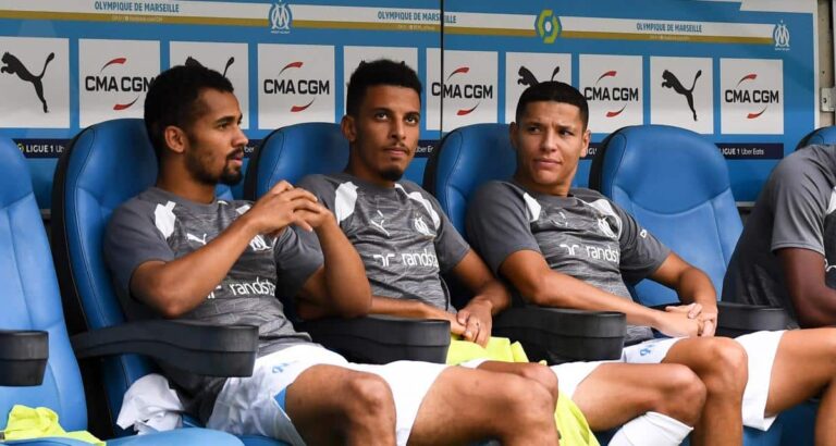 Ounahi sur le banc