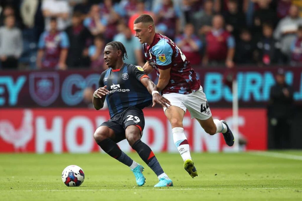 Luton Burnley prono