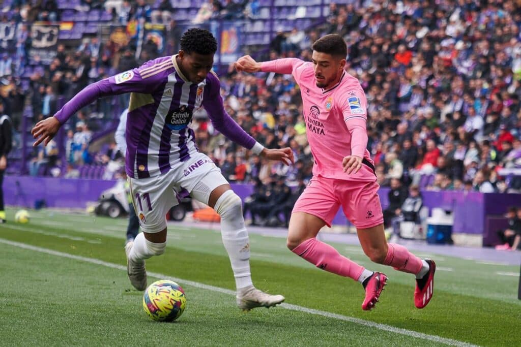 Real Valladolid 2 - 1 RCD Espanyol : un des matchs les plus emblématiques du championnat espagnol.